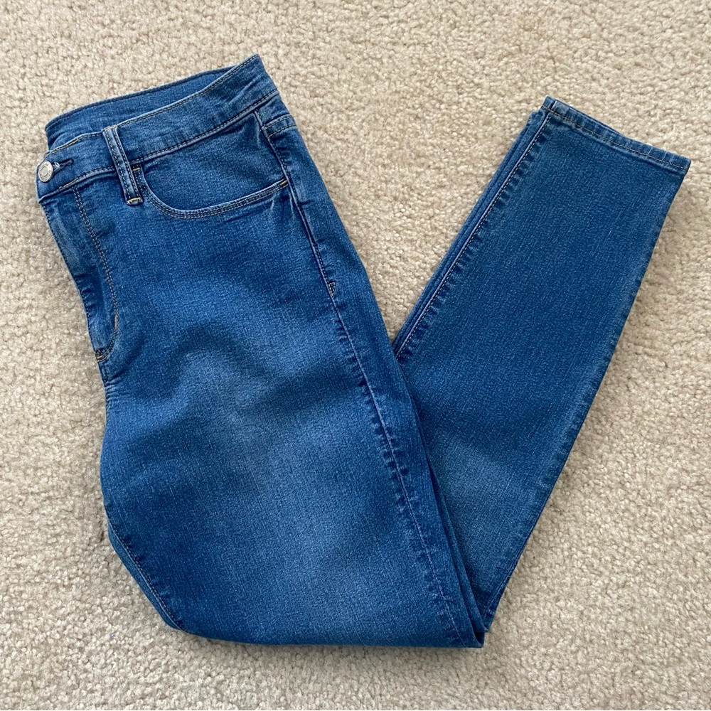 GAP Mid Rise Jeggings